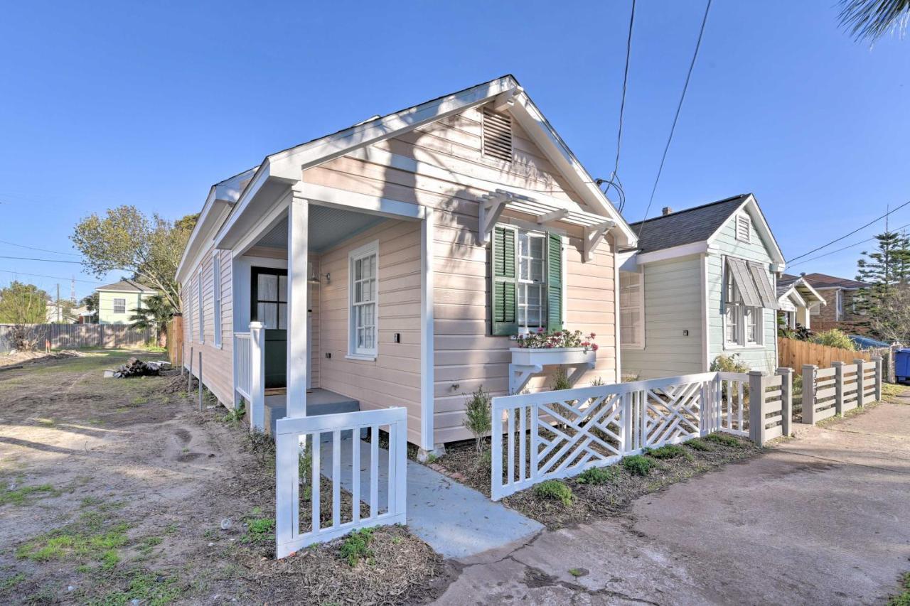 Bright Galveston Cottage Close To Beach And Strand Zewnętrze zdjęcie